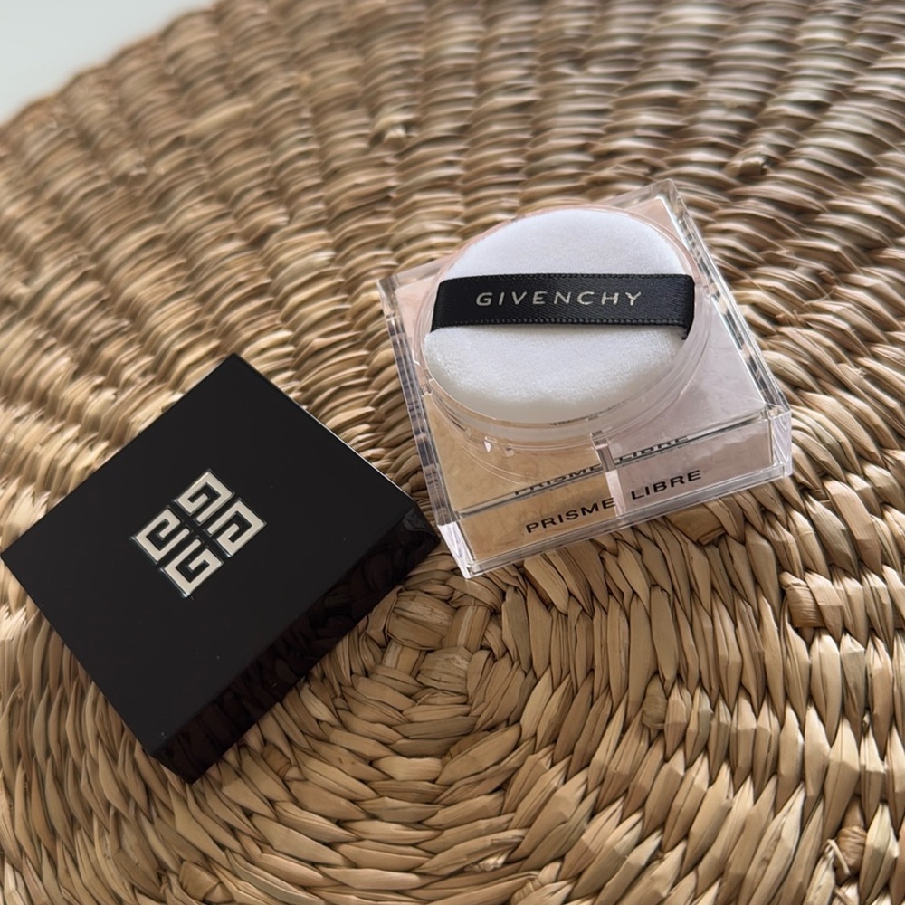 Givenchy Prisme Libre Satin Blanc New never used